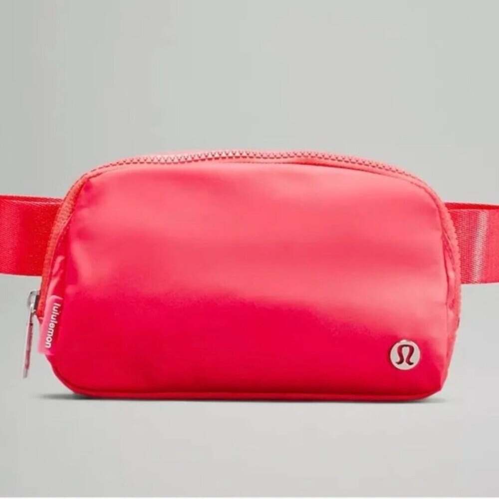 Lululemon Everywhere Belt Bag 1L Pale Raspberry - Picture 11 of 15